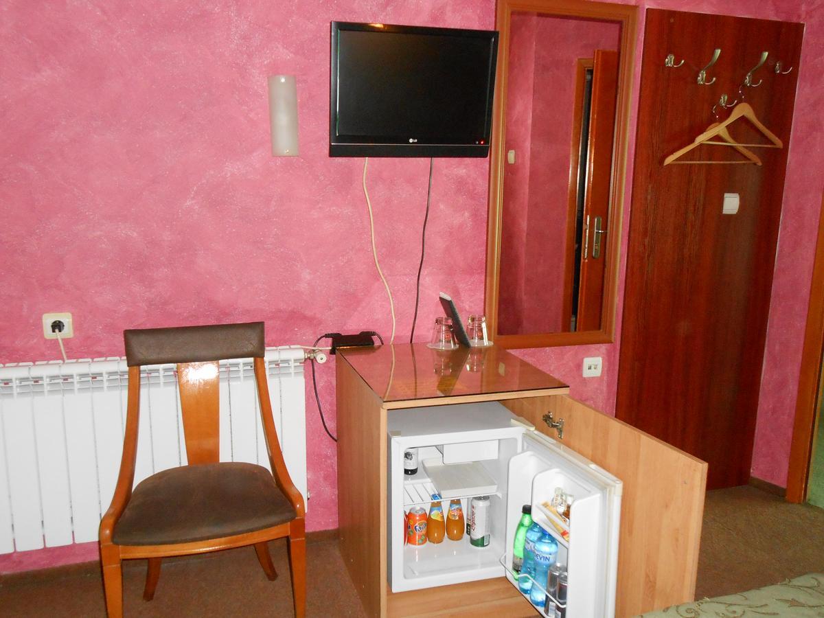 Hotel Kapri Yambol Buitenkant foto